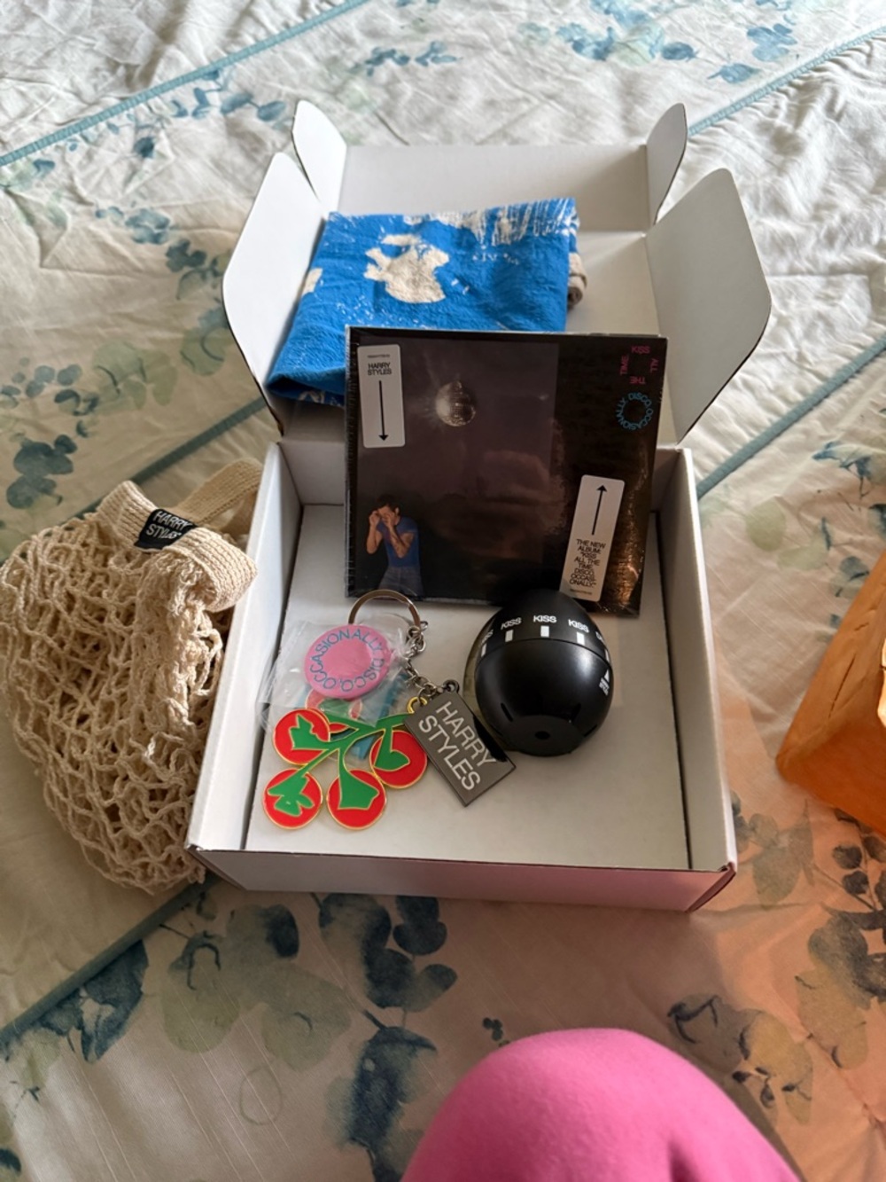 Harry styles pomodoro box set includes everything - Picture 5 of 5